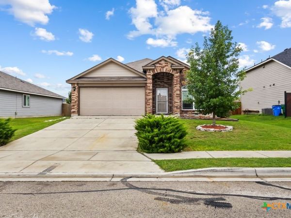 1533 Redbridge Drive , Seguin, TX 78155
