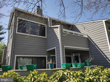 11037 B VILLARIDGE COURT , RESTON, VA 20191