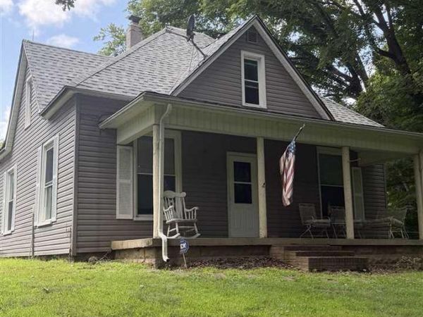 5377 S Robinson Place, West Terre Haute, IN 47885