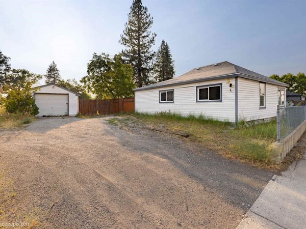 810 S University Rd, Spokane Valley, WA 99206