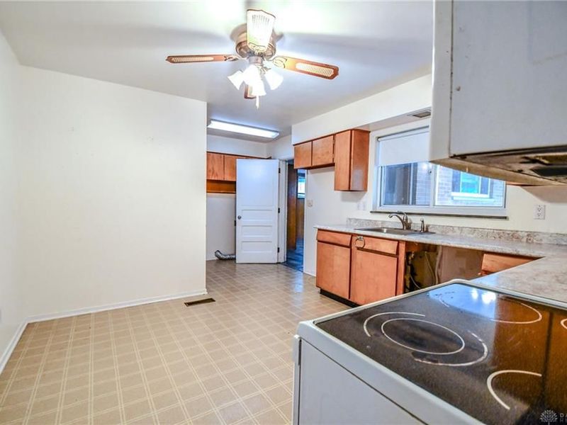 1012 E Stroop Road, Kettering, OH 45429 Photo 12