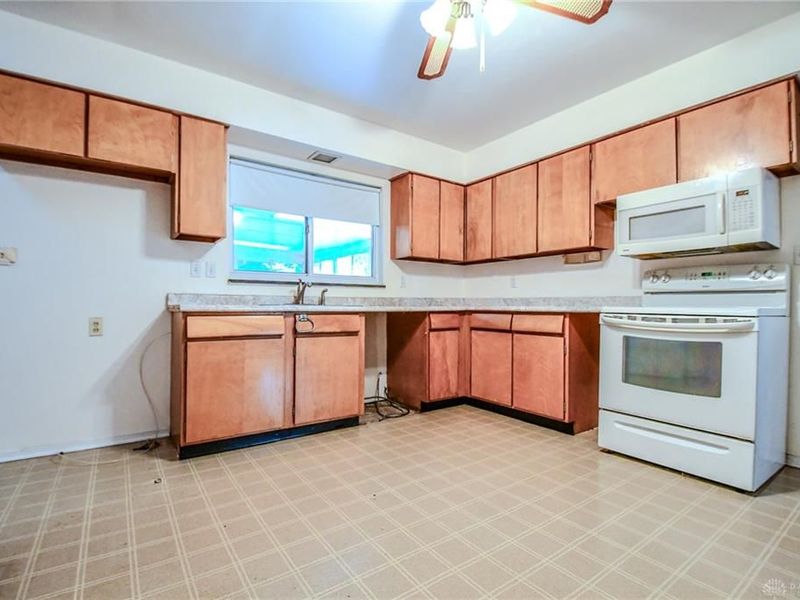 1012 E Stroop Road, Kettering, OH 45429 Photo 13