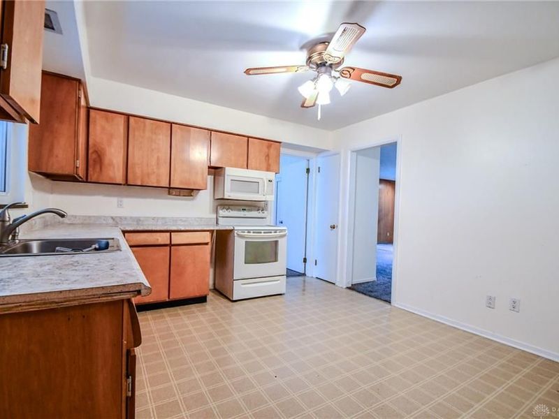 1012 E Stroop Road, Kettering, OH 45429 Photo 14