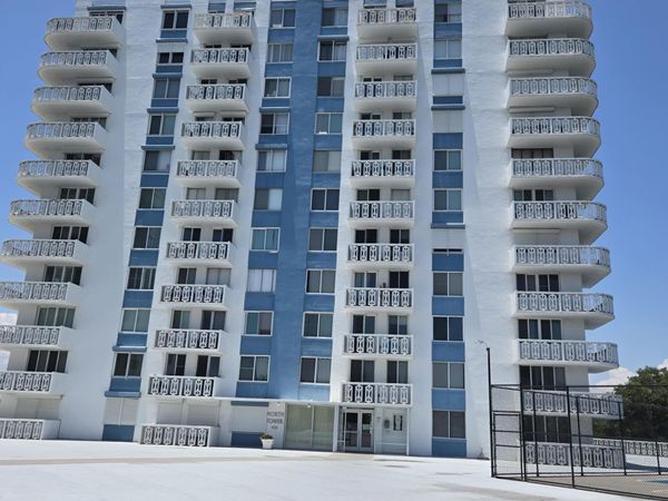 935 N Halifax Avenue, Unit 308, Daytona Beach, FL 32118