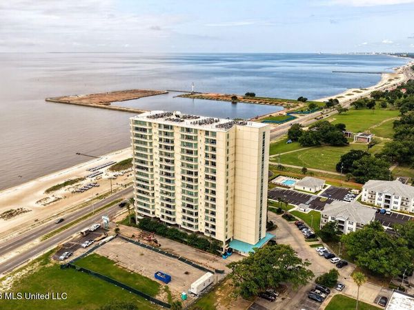2060 Beach Boulevard, Biloxi, MS 39531