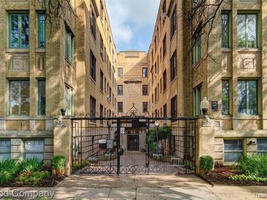 120 Seward Street , Detroit, MI 48202