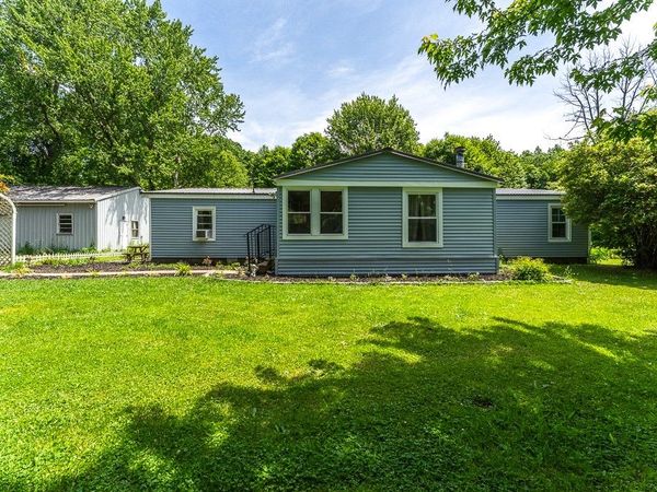 650 Pleasant Valley Road , Lyons, NY 14489