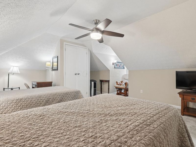 2566 Trotterslane Drive, Columbus, OH 43235 Photo 24