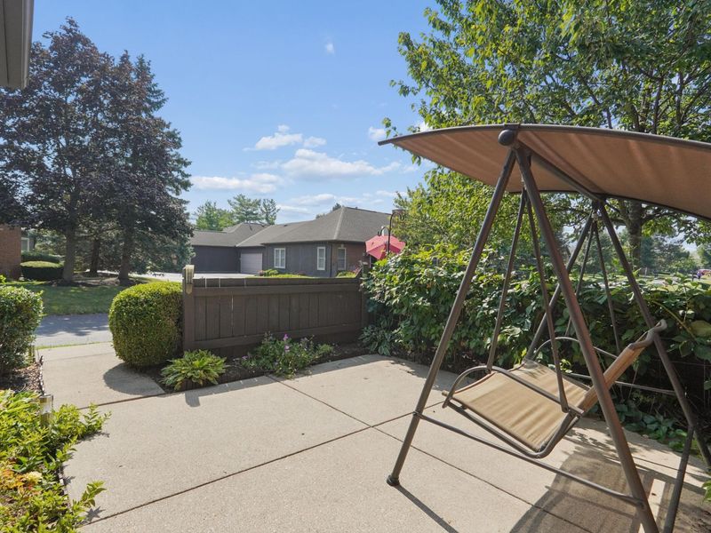 2566 Trotterslane Drive, Columbus, OH 43235 Photo 26