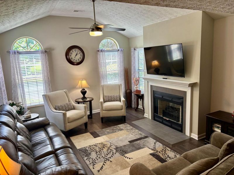 2566 Trotterslane Drive, Columbus, OH 43235 Photo 6