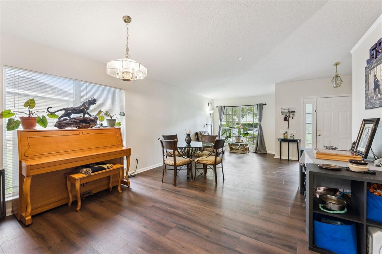 266 Hanging Moss Circle, Lake Mary, FL 32746 Photo