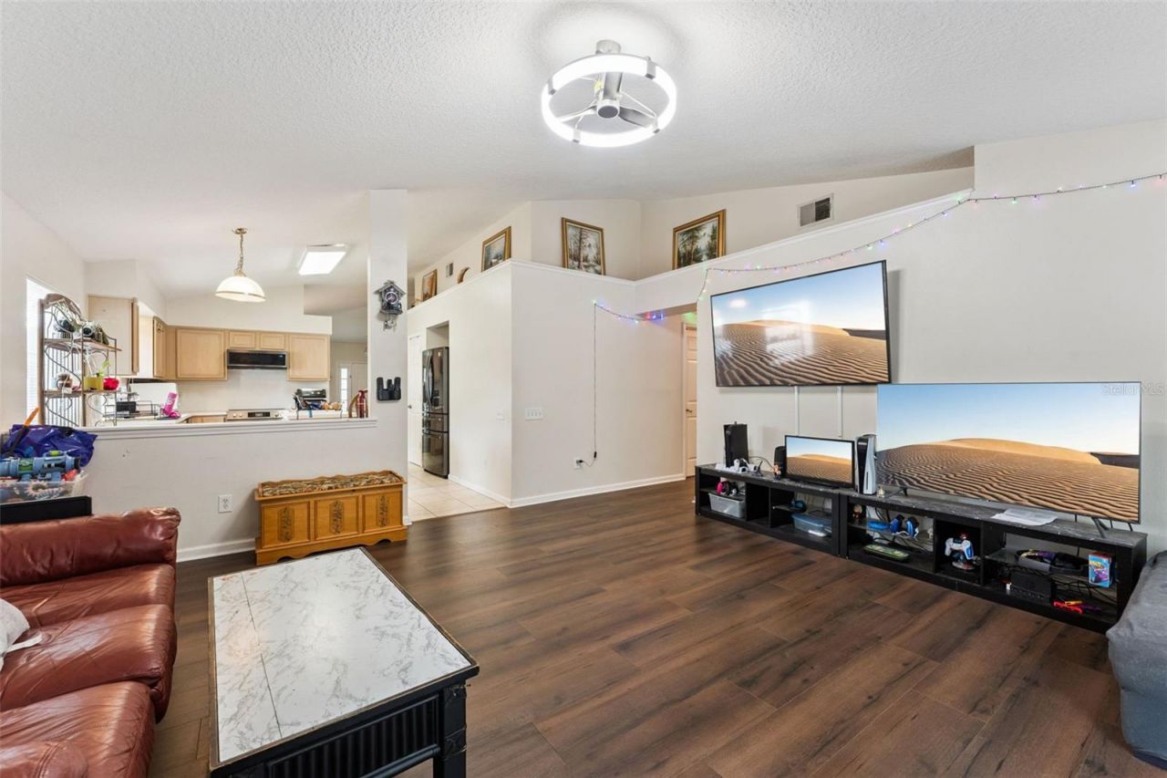 266 Hanging Moss Circle, Lake Mary, FL 32746 Photo