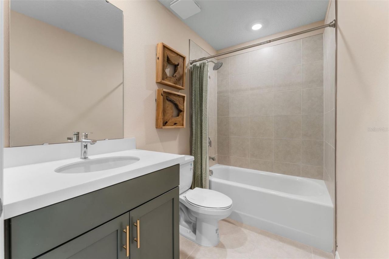 652 Emerald Grove Drive , Apopka, FL 32703 Photo