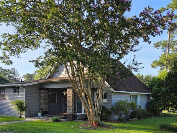 612 River Road, Trent Woods, NC 28562