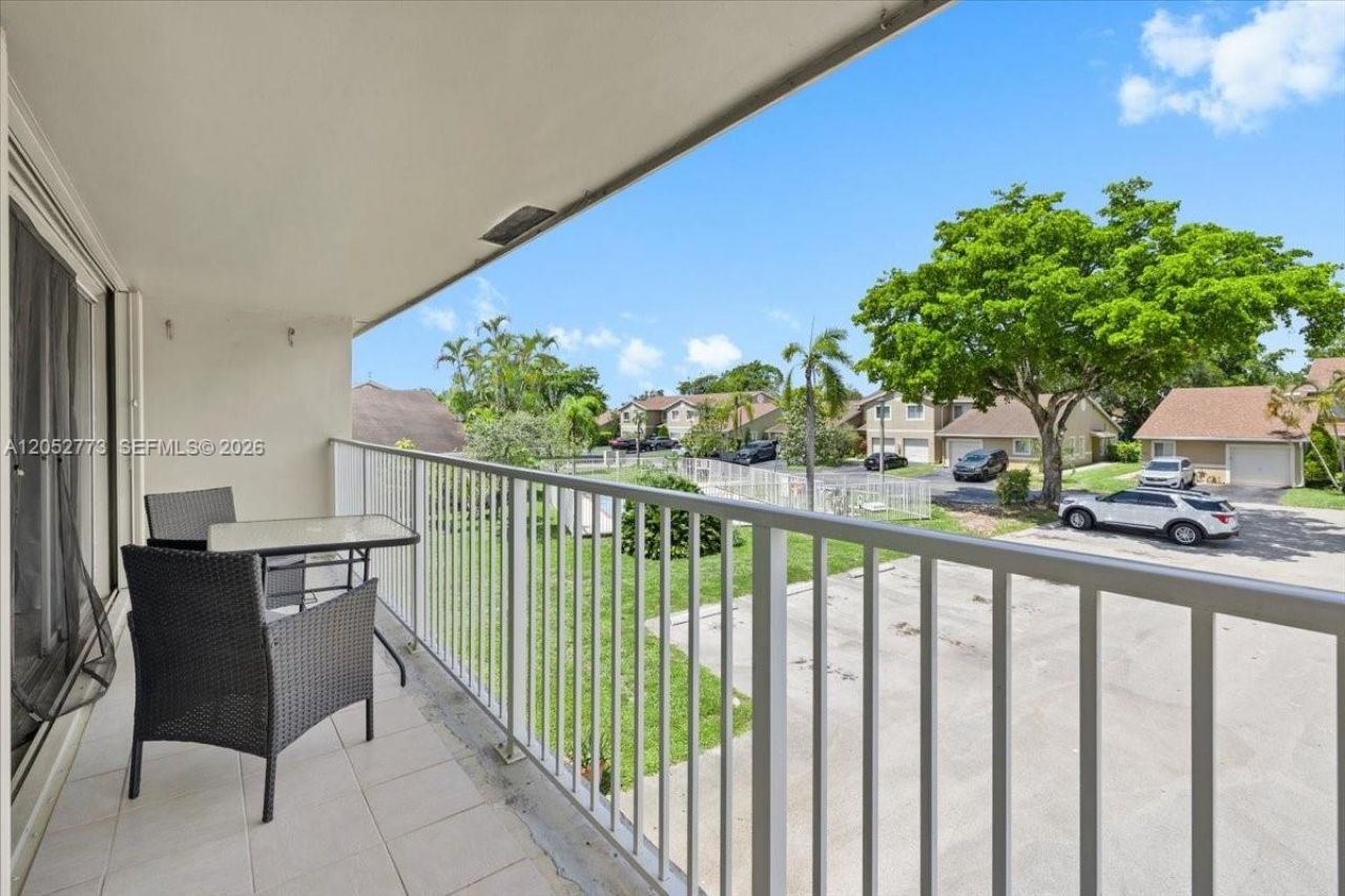 5850 NW 57th Ave , Unit 7, Tamarac, FL 33319 Photo