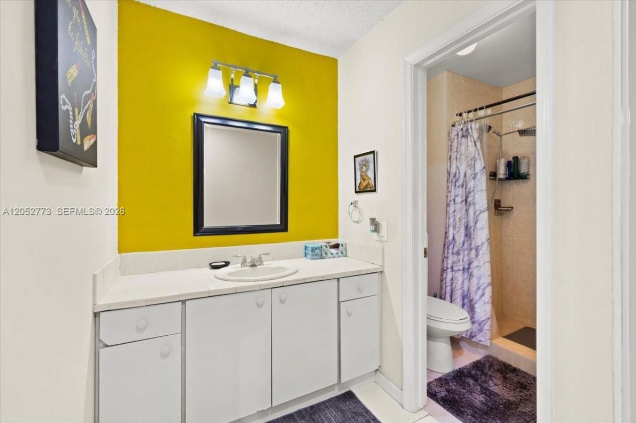 5850 NW 57th Ave , Unit 7, Tamarac, FL 33319 Photo