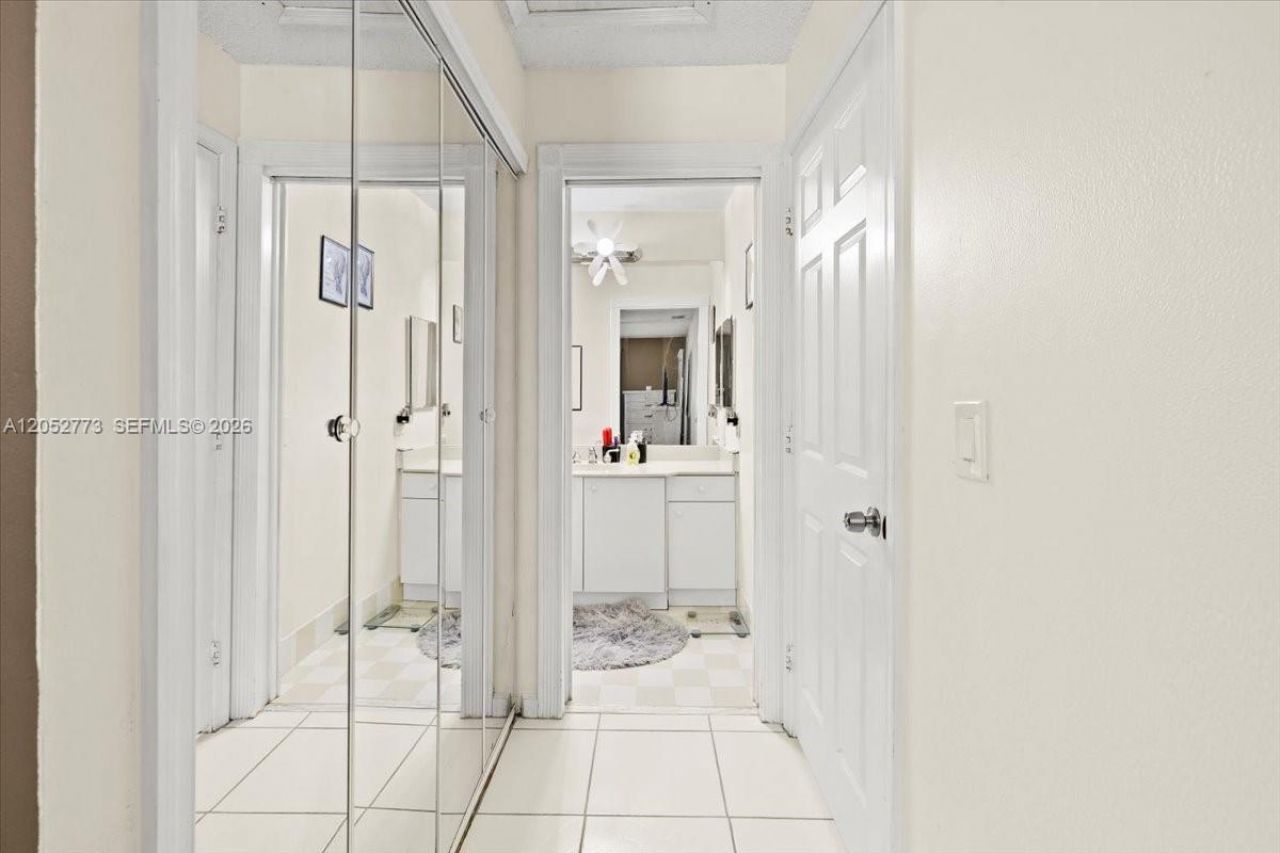 5850 NW 57th Ave , Unit 7, Tamarac, FL 33319 Photo