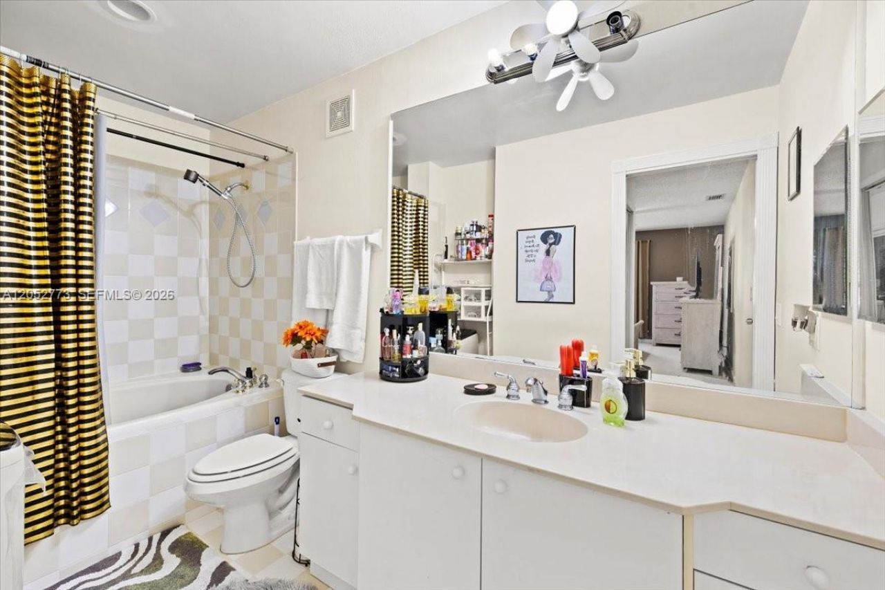 5850 NW 57th Ave , Unit 7, Tamarac, FL 33319 Photo