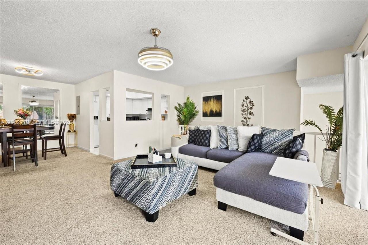 5850 NW 57th Ave , Unit 7, Tamarac, FL 33319 Photo