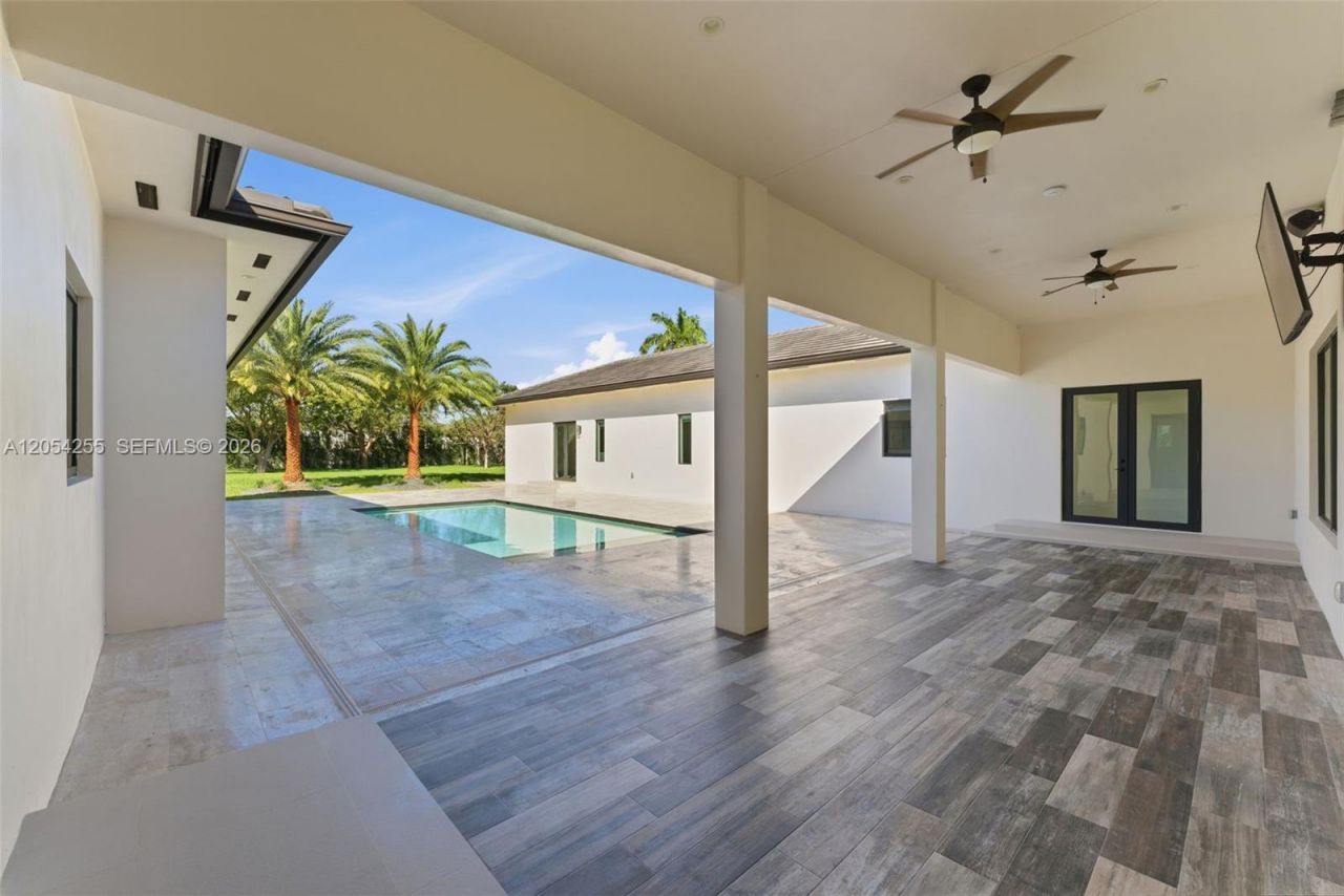 10005 SW 66th St , Miami, FL 33173 Photo