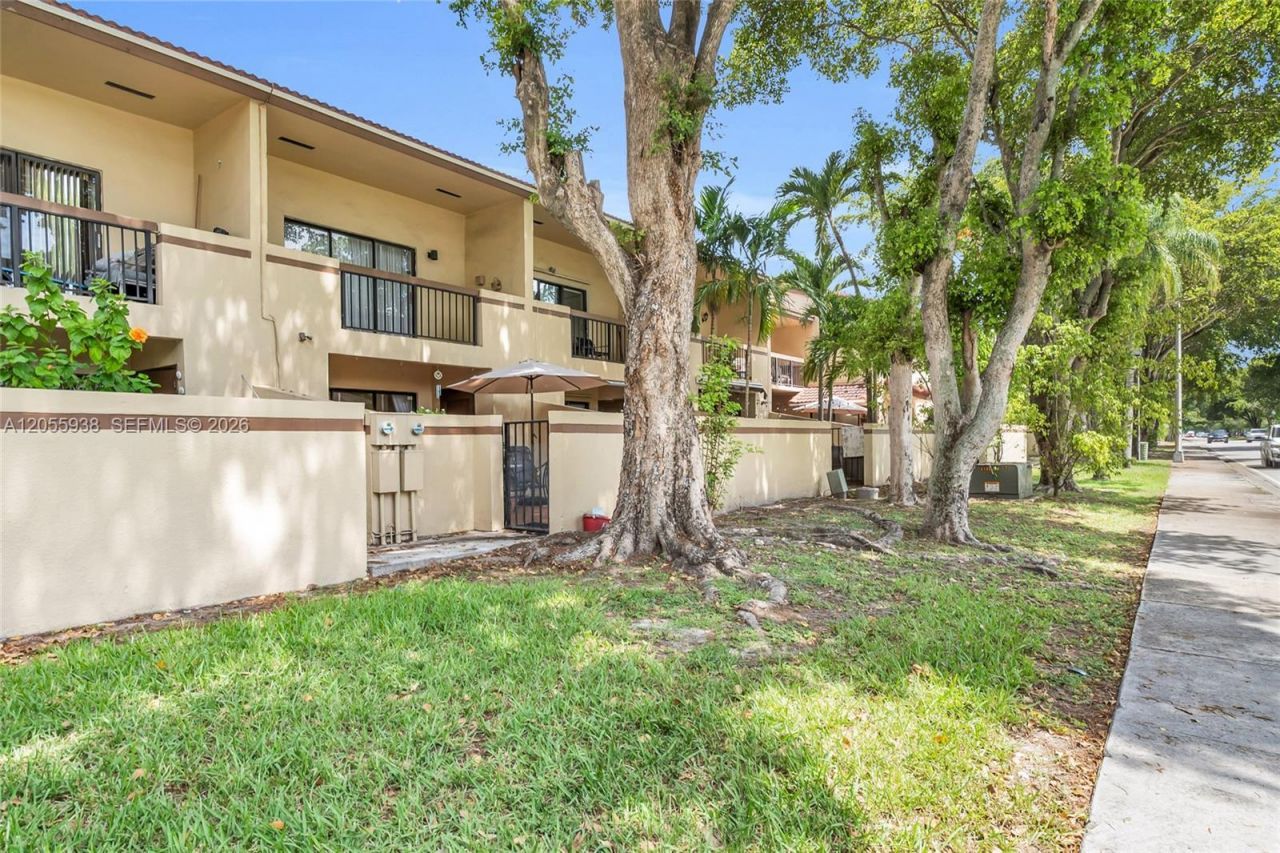 6256 SW 136th Ct , Unit 104E, Miami, FL 33183 Photo