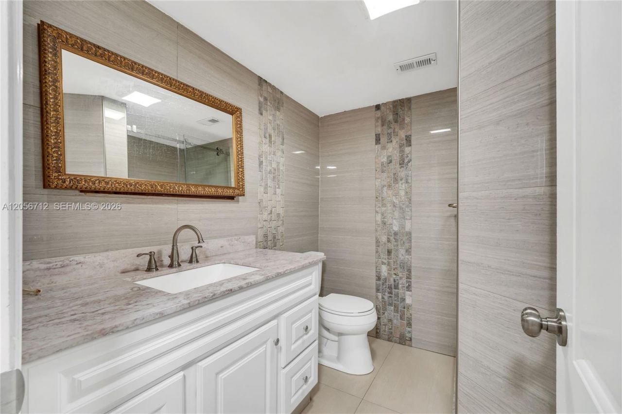4848 NW 24th Ct , Unit 118, Lauderdale Lakes, FL 33313 Photo