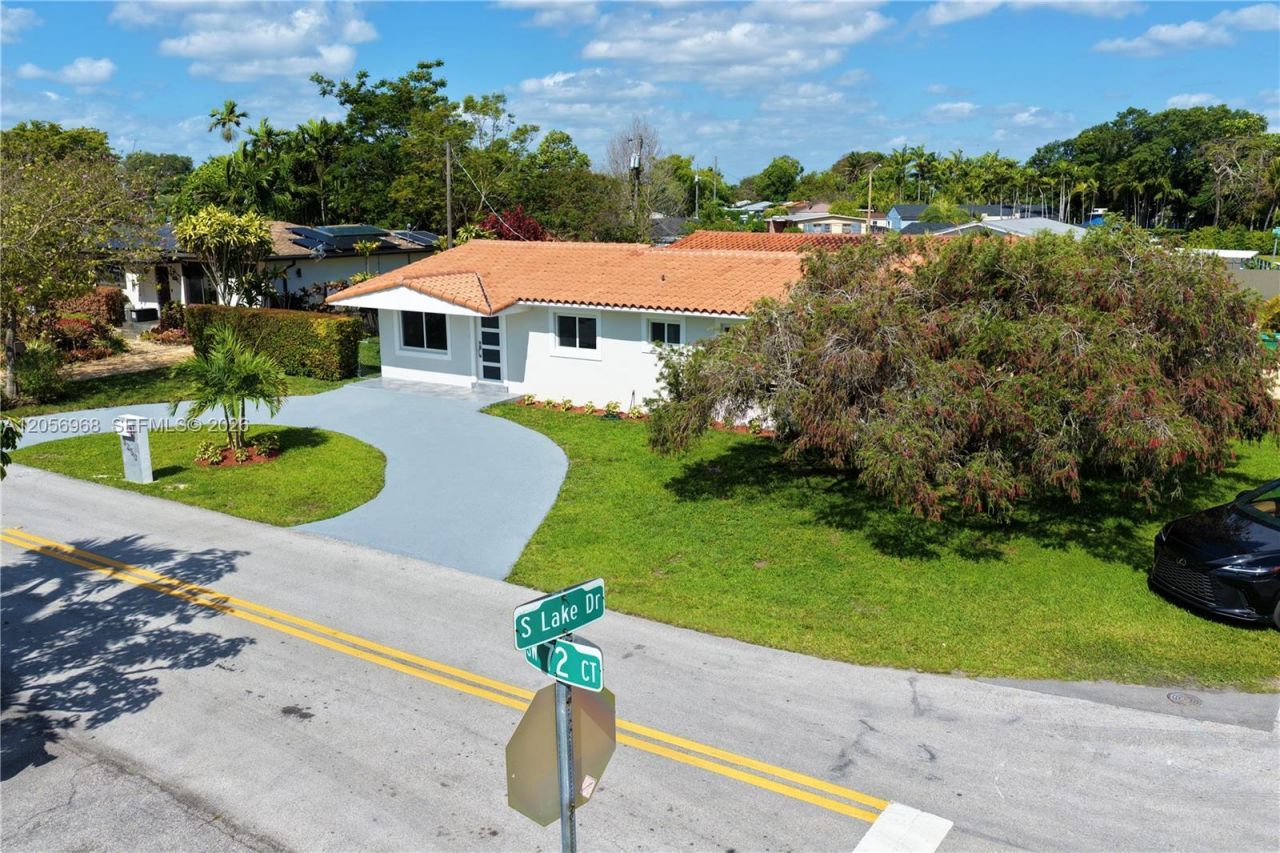 3250 SW 72 Ct , Miami, FL 33155 Photo