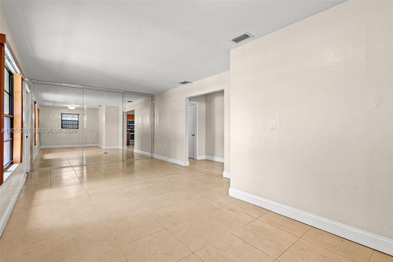 3220 E 8th Ave , Hialeah, FL 33013 Photo