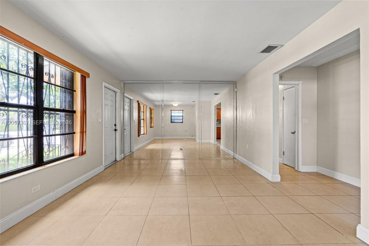 3220 E 8th Ave , Hialeah, FL 33013 Photo