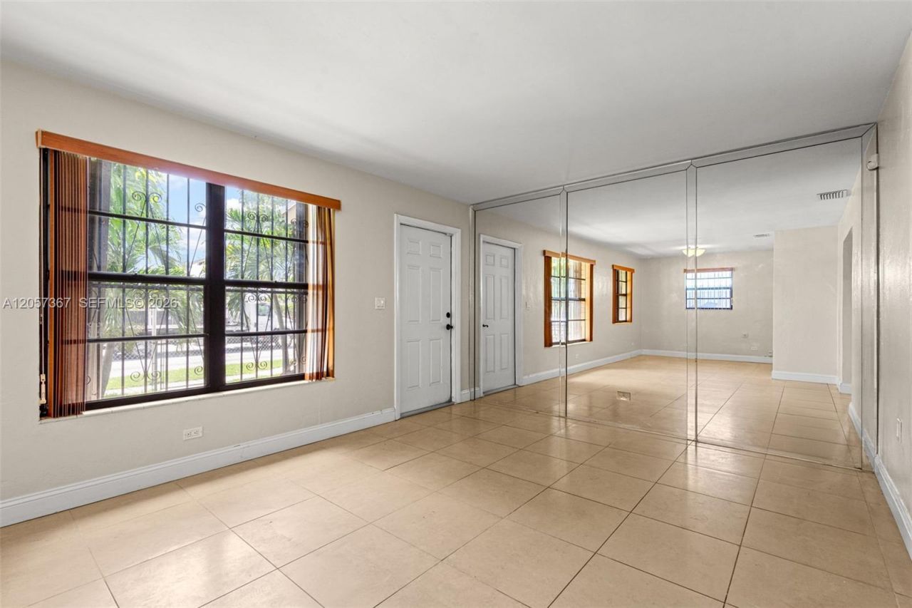 3220 E 8th Ave , Hialeah, FL 33013 Photo