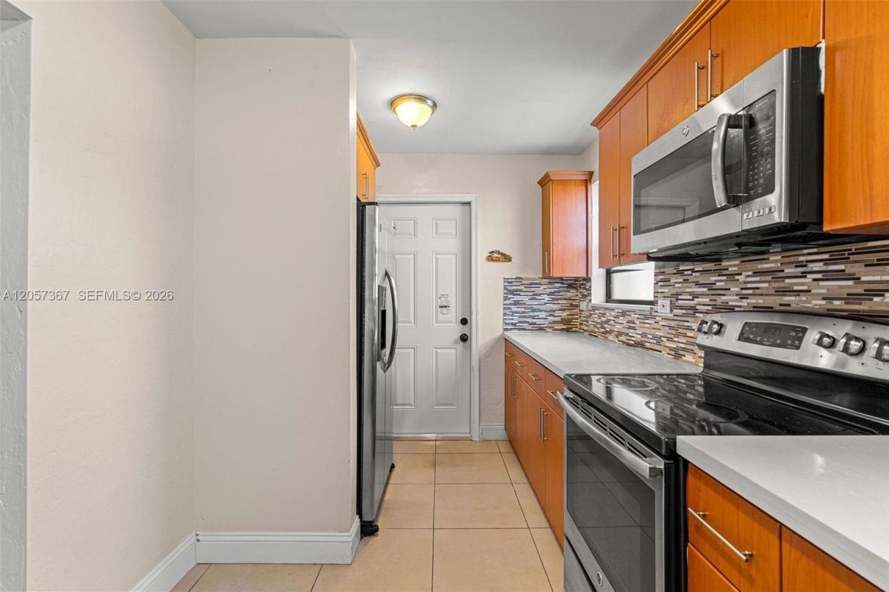 3220 E 8th Ave , Hialeah, FL 33013 Photo