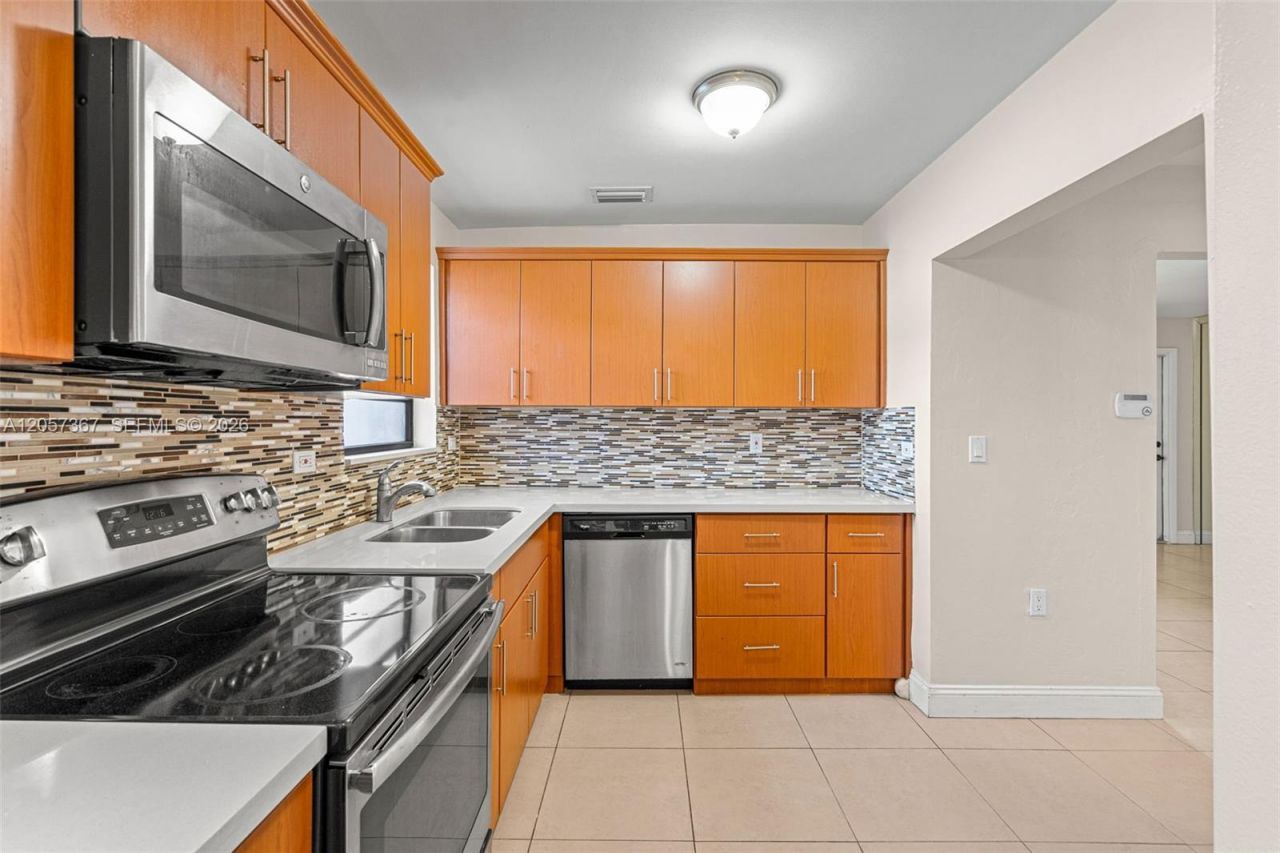 3220 E 8th Ave , Hialeah, FL 33013 Photo