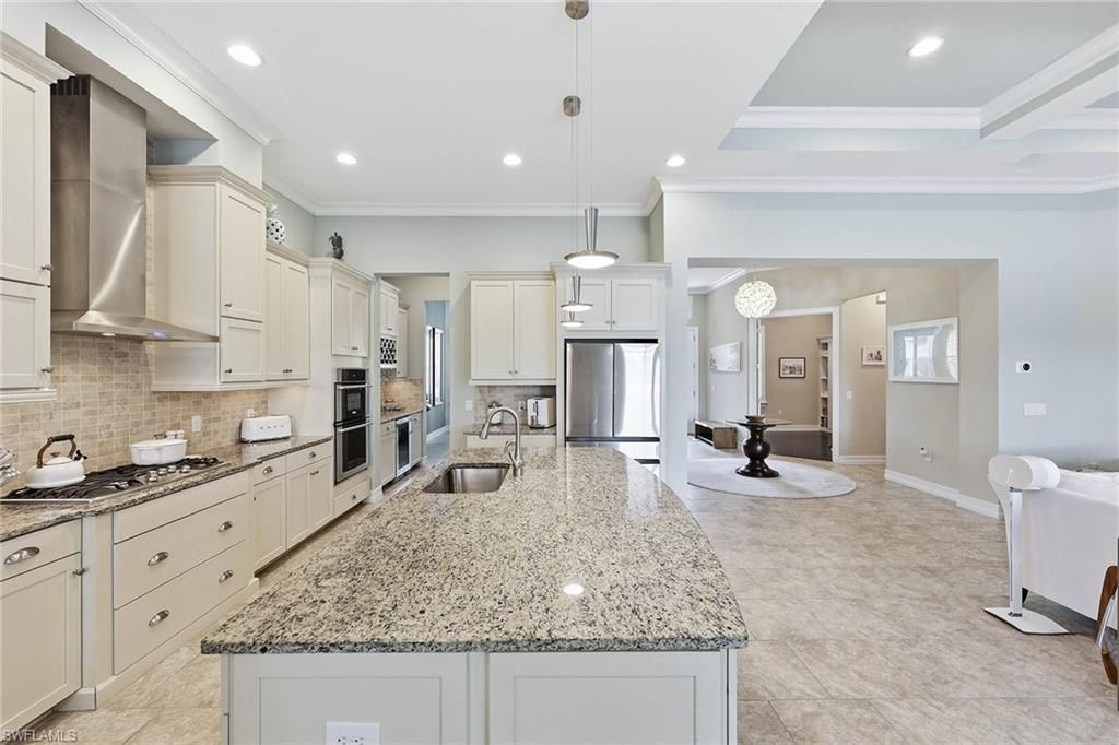 9446 Lagomar Ct , Naples, FL 34114 Photo