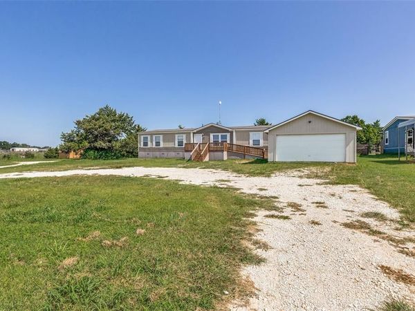 4445 County Road 136 , Whitesboro, TX 76273