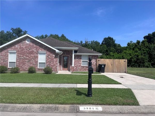 3901 JACOB Drive , Chalmette, LA 70043