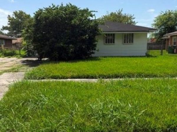 316 BUTLER Drive , Westwego, LA 70094