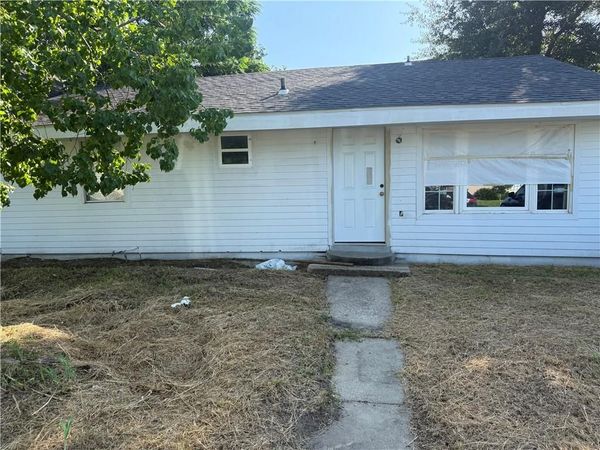 5184 METROPOLITAN Drive , New Orleans, LA 70126