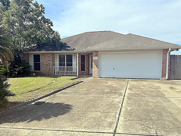 11 RIDGEWOOD Drive , LaPlace, LA 70068