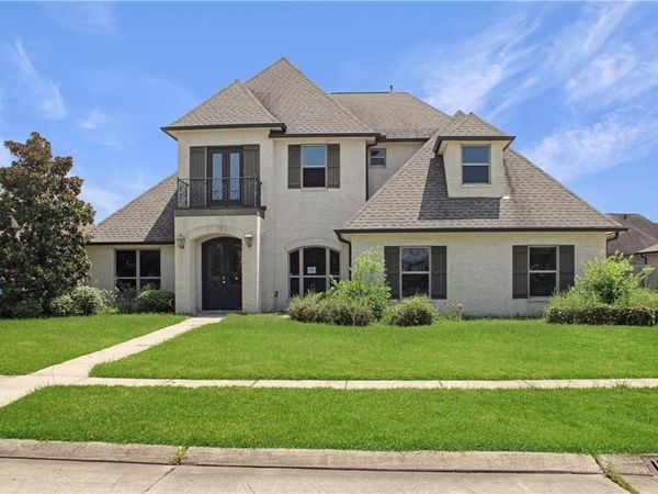 405 LAC VERRET Drive , Luling, LA 70070