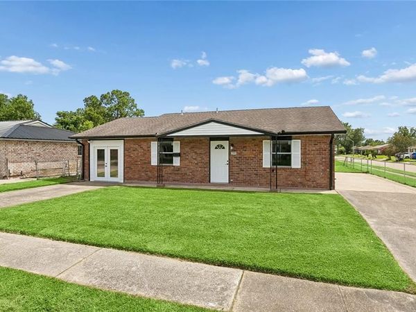 333 COUNSEL Drive , Avondale, LA 70094