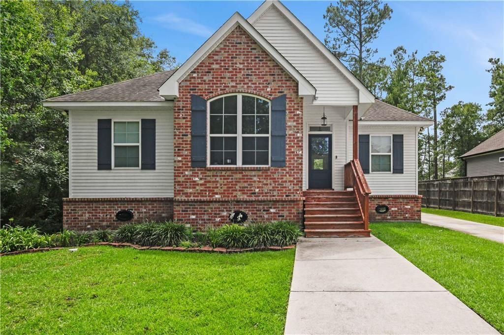 61107 JADE Street, Lacombe, LA 70445