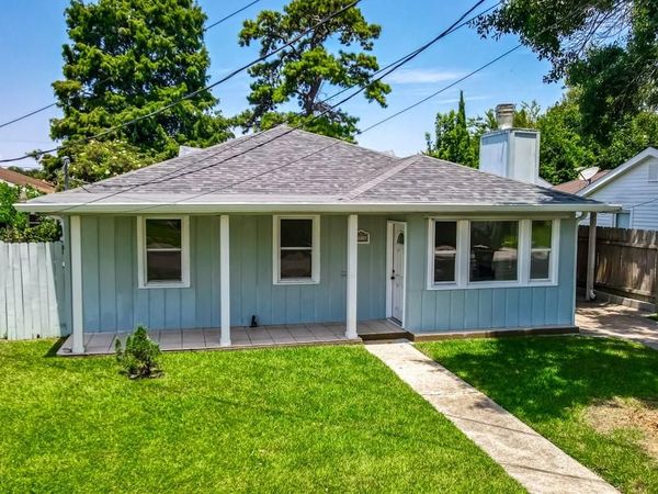 2916 IVY Place , Chalmette, LA 70043