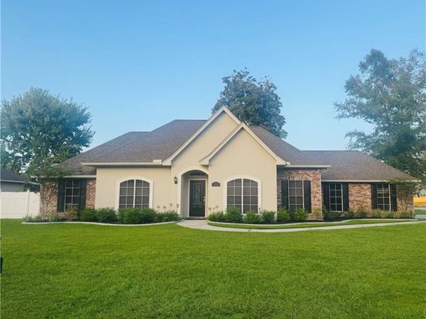 64560 BARRINGTON Court , Pearl River, LA 70452