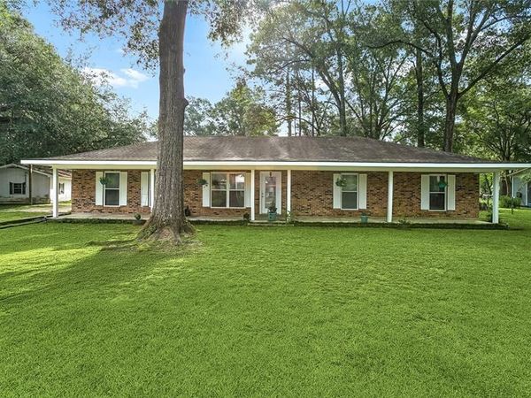 29758 OAK Street , Holden, LA 70744