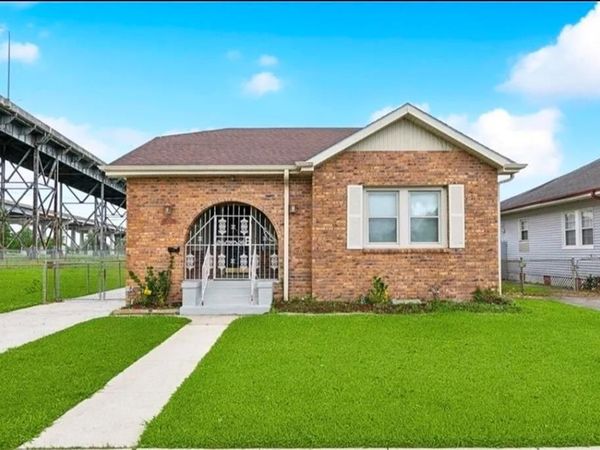 1820 BODENGER Boulevard , New Orleans, LA 70114