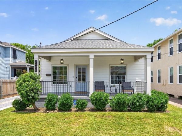 2421 VALMONT Street , New Orleans, LA 70115