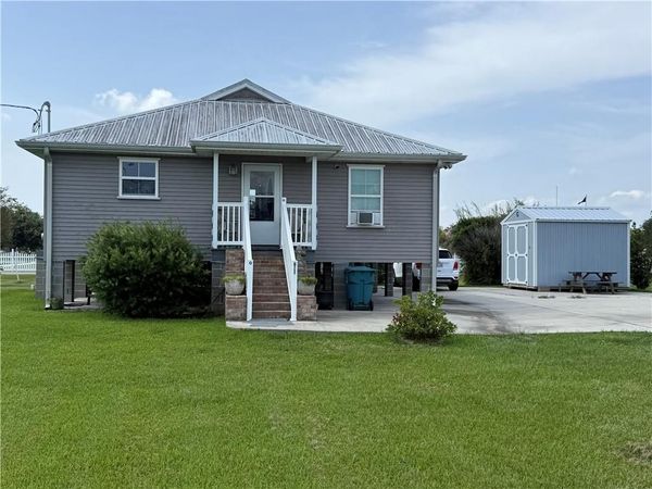 211 OLD SAFARI HEIGHTS Street , Cut Off, LA 70345