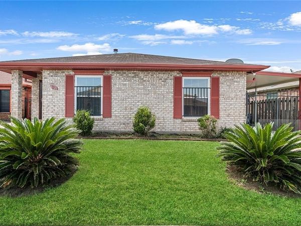 6120 ERIN Drive , New Orleans, LA 70126
