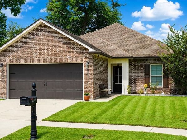 404 ASHTON OAKS Lane , Luling, LA 70070