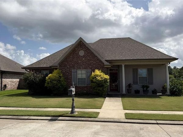 102 MADIO Drive , Houma, LA 70364